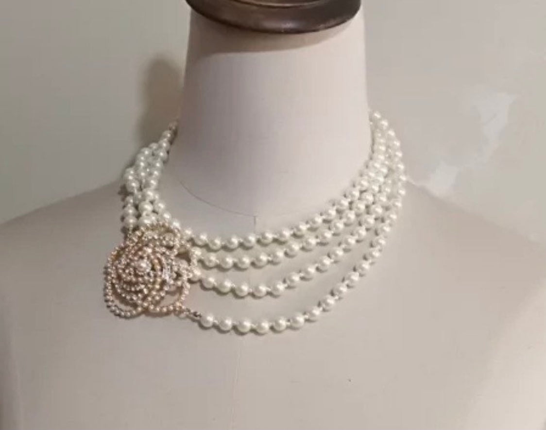 Multi-functional Pearl Necklace with Keepsake Pouch
