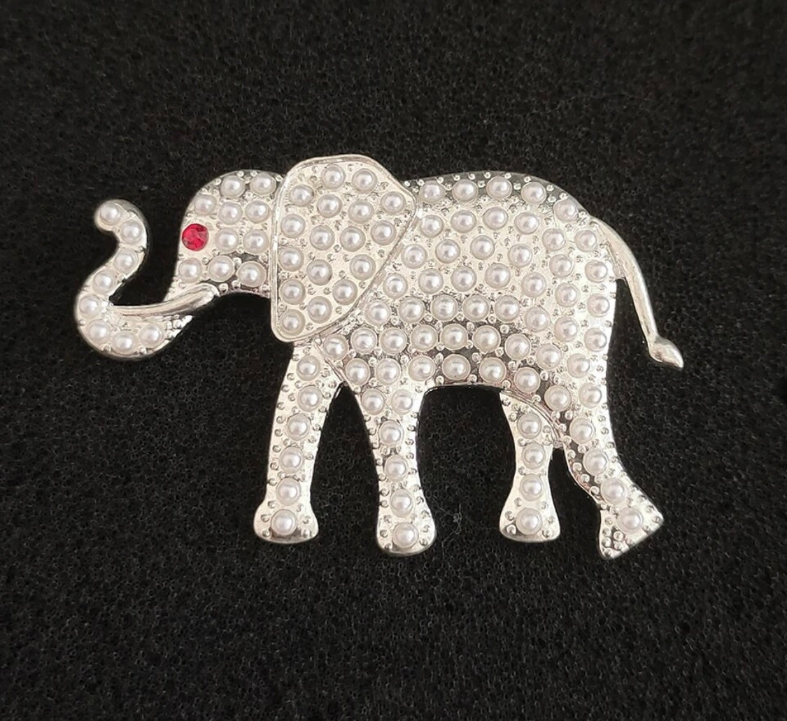 DST Trunks Up Crimson and Cream, Pearls Brooch with Keepsake Pouch