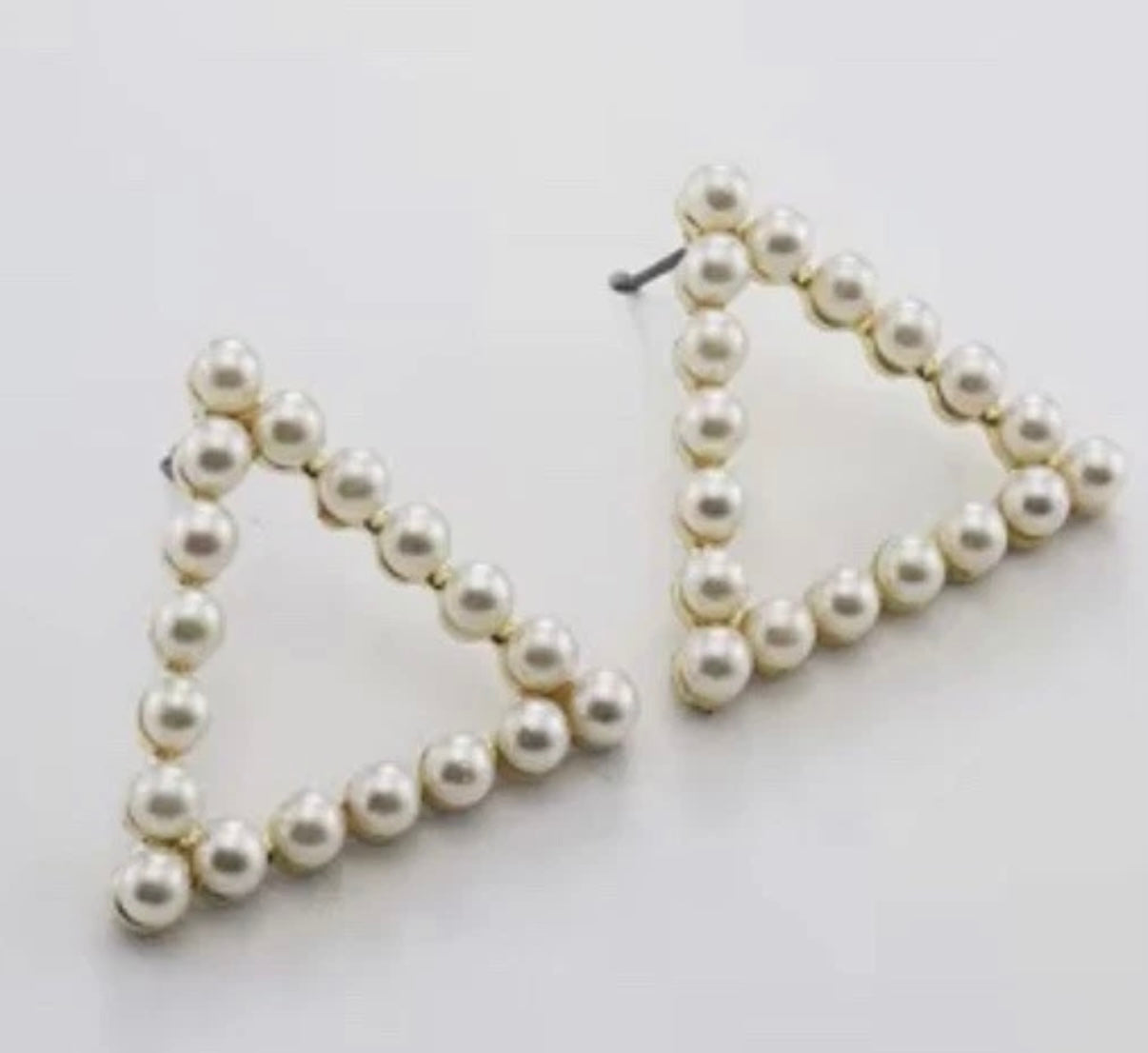 DST Diva Pearls Pyramid Earrings with Keepsake Pouch