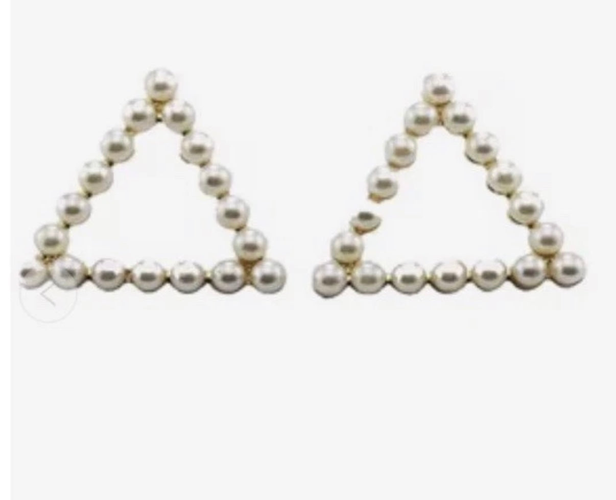 DST Diva Pearls Pyramid Earrings with Keepsake Pouch